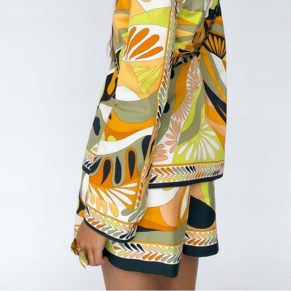 Not for sale ZARA Shorts Abstract Retro Print Shirt (item #A17) - Picture 6 of 15